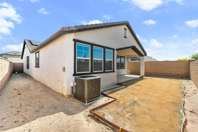 84151 Novello Drive, Indio CA: https://media.crmls.org/mediaz/cce1c22f-8bce-4c0e-a48b-0011b2429be1.jpg