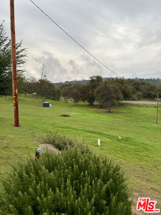 31229 Rolling Meadow Court, Coarsegold CA: https://media.crmls.org/mediaz/cce2d040-b8a4-49fd-9451-823422c18427.jpg