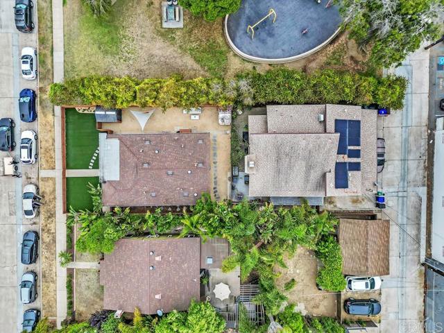 4725 Saratoga Avenue, San Diego CA: https://media.crmls.org/mediaz/cce3a8ce-e280-4f8f-abc2-5955c1aa3742.jpg