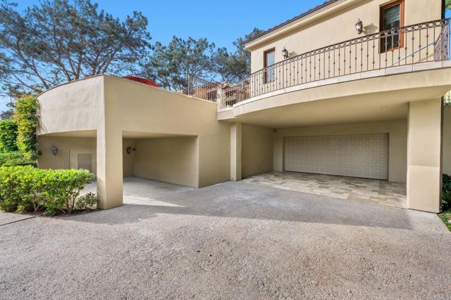 271 Ocean View Ave, Del Mar CA: https://media.crmls.org/mediaz/cce3bb46-4d61-40f6-b807-b17f00eefa5c.jpg