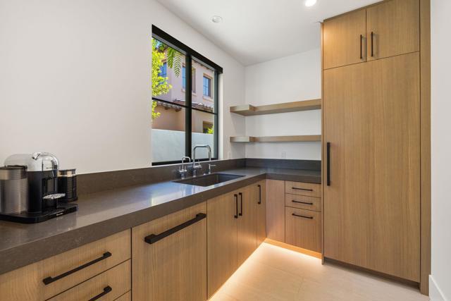 53603 Via Mallorca, La Quinta CA: https://media.crmls.org/mediaz/cce3d99e-19bc-4a7f-afd0-62ea675b9307.jpg