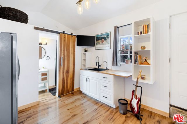 341 E 64th Street, Los Angeles CA: https://media.crmls.org/mediaz/cce3f9fd-343c-45b4-9293-f829bba19e4f.jpg