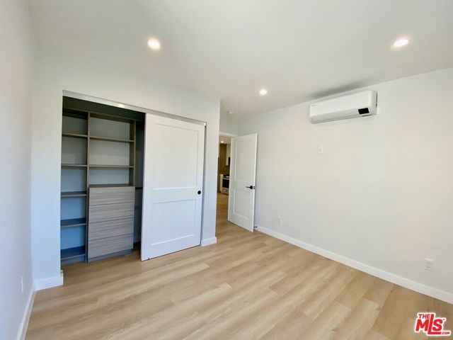 3207 W 3rd Street, Los Angeles CA: https://media.crmls.org/mediaz/cce44782-5316-4309-939e-e536ab041892.jpg