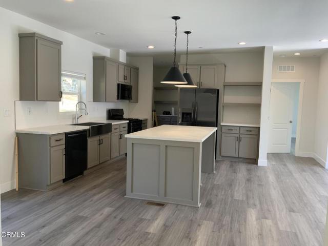 Detail Gallery Image 6 of 37 For 39421 Calle El Parado Rd, Santa Clarita,  CA 91350 - 4 Beds | 2 Baths