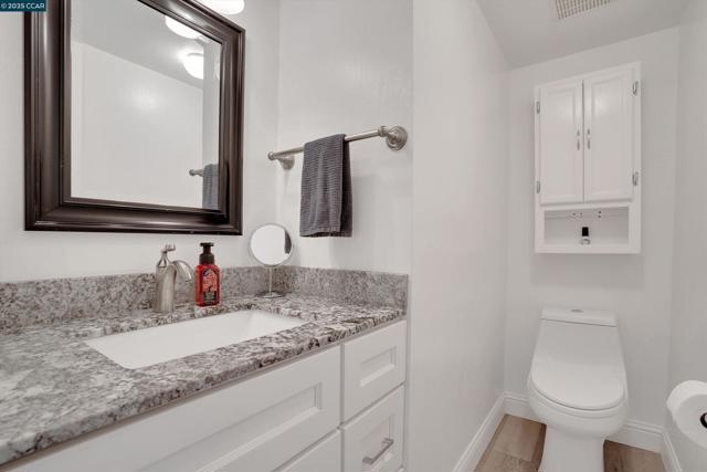 1274 Maywood Ln, Martinez CA: https://media.crmls.org/mediaz/cce57ace-d1b0-470b-a901-2f3c15b8385e.jpg