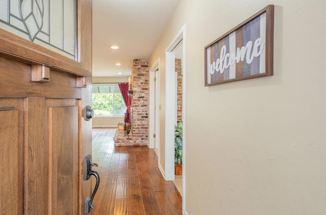 914 Junipero Way, Salinas CA: https://media.crmls.org/mediaz/cce57e54-ce48-4049-9b23-31622965041c.jpg