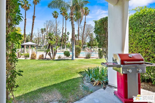 67488 Toltec Court, Cathedral City CA: https://media.crmls.org/mediaz/cce5aee0-7e8e-4fff-8476-5942901c2219.jpg