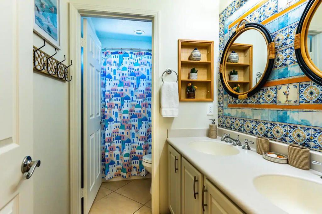 https://media.crmls.org/mediaz/cce60596-ff80-4e30-857c-6628944415ab.jpg?preset=X-Large