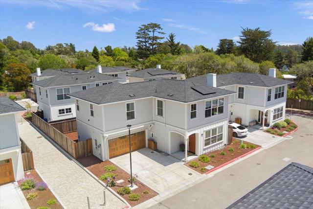 14 Staggi Court, Soquel CA: https://media.crmls.org/mediaz/cce6ae0f-fa19-4567-a067-3ffa21de0787.jpg
