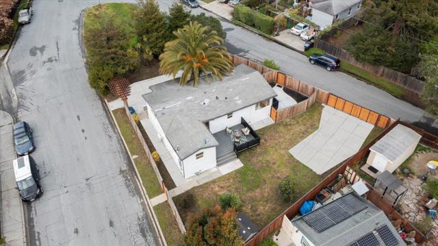 101 Graham Avenue, Santa Cruz CA: https://media.crmls.org/mediaz/cce70538-ca9a-4ee6-aa74-a5182c790ba0.jpg