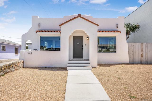 1817 19 Sunset Cliffs Blvd, San Diego CA: https://media.crmls.org/mediaz/cce70975-a760-4519-a68b-dd54e86103b1.jpg
