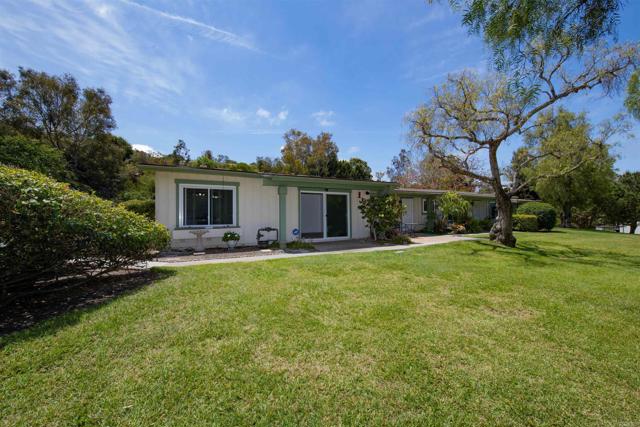 4402 Shearwater Way, Oceanside CA: https://media.crmls.org/mediaz/cce70df4-2d59-4ac5-a107-f71db1d7d67e.jpg