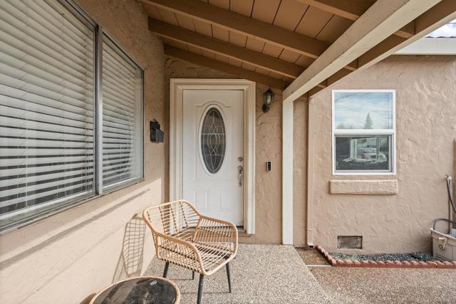 1545 E Saint John Street, San Jose CA: https://media.crmls.org/mediaz/cce72458-83fd-44eb-9877-51c943ff0d86.jpg