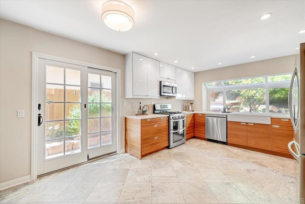 1568 Mallorca Drive - photo 12