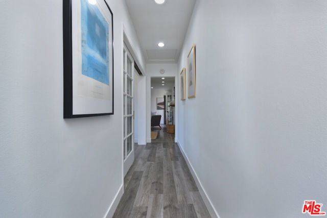 15200 Del Gado Drive, Sherman Oaks CA: https://media.crmls.org/mediaz/cce805cf-151a-44a8-aa2c-b4ce9e249f3b.jpg