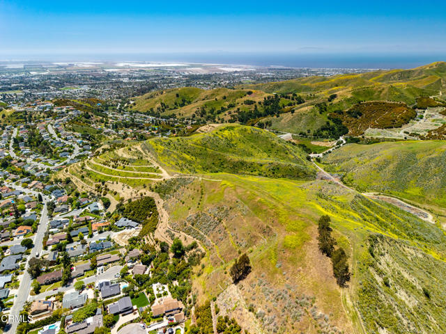 1251 Via Cielito, Ventura CA: https://media.crmls.org/mediaz/cce87cc6-1129-4144-baf5-2f2c91e089fd.jpg