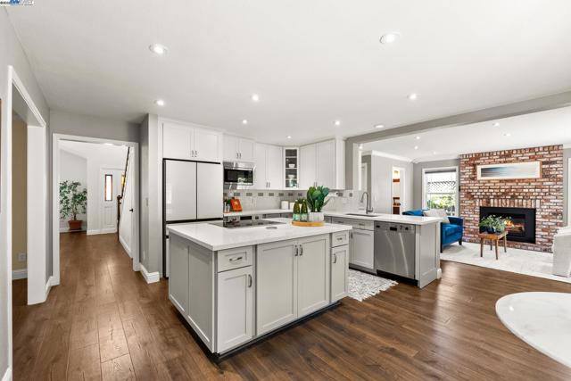 3746 La Costa Ave, Castro Valley CA: https://media.crmls.org/mediaz/cce8c9d3-e0a3-4cb1-a1a1-bc0912f61017.jpg