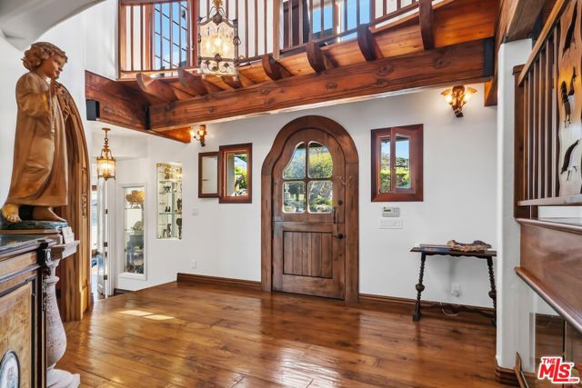 7007 Birdview Avenue, Malibu CA: https://media.crmls.org/mediaz/cce998fc-d1ac-4b5e-b800-7949472b18dc.jpg