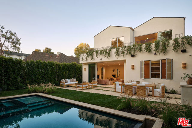5 Bed Home for Sale in Los Angeles, California