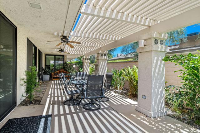 19 Cornell Drive, Rancho Mirage CA: https://media.crmls.org/mediaz/cce9b6b7-22e6-4e15-b0a8-bce090032fed.jpg
