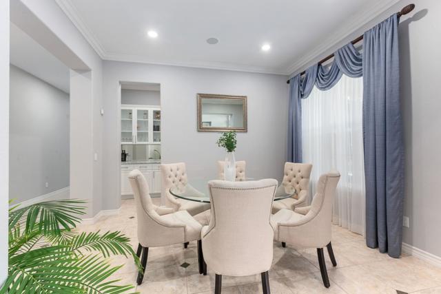 2209 Eucalyptus Ave, Escondido CA: https://media.crmls.org/mediaz/cce9e944-1367-406f-a48a-261608d28569.jpg