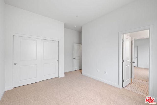 3719 Pathway Court, Bakersfield CA: https://media.crmls.org/mediaz/ccea19ea-9f0f-49b8-8568-354be0494587.jpg