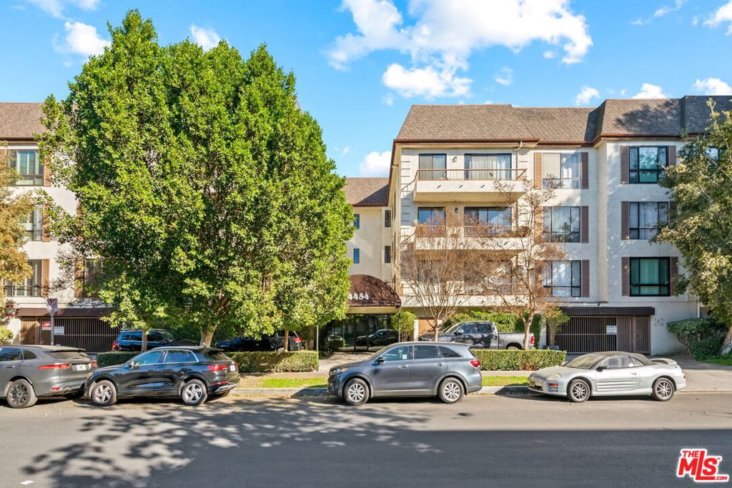 4454 Ventura Canyon Avenue #106