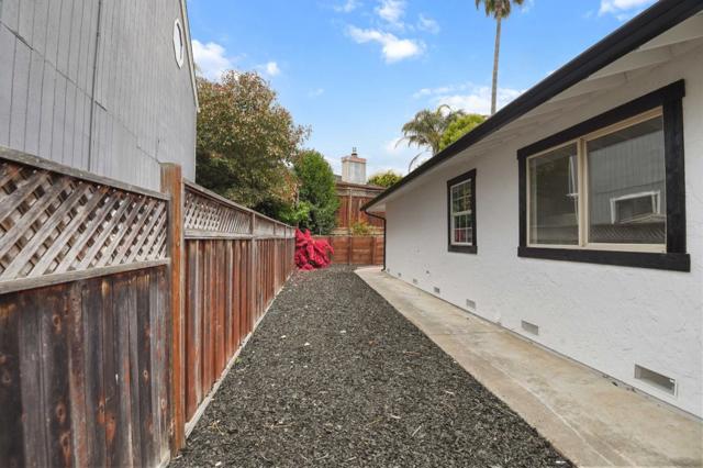 16 Melwood Court, Watsonville CA: https://media.crmls.org/mediaz/ccea4df2-327f-414d-8c56-993e0fb24277.jpg
