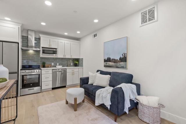 895 Laurel Avenue, Belmont CA: https://media.crmls.org/mediaz/cceb7991-f556-4e4f-8831-5c05aa61fcec.jpg