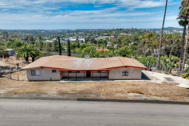 Detail Gallery Image 4 of 23 For 2345 Mira Sol Dr, Vista,  CA 92084 - 2 Beds | 2 Baths