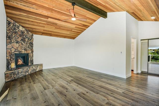 1935 Nautilus St, La Jolla CA: https://media.crmls.org/mediaz/ccec98ea-f545-4061-b917-529ae53aeddc.jpg