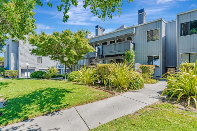 4020 Williams Road, San Jose CA: https://media.crmls.org/mediaz/cced179a-55ac-4c7e-95e2-1a4f25de7024.jpg