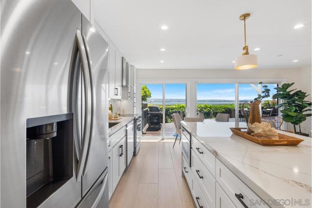4007 Crown Point Drive, San Diego CA: https://media.crmls.org/mediaz/cced23ec-0c82-474c-99f5-7fca0724b150.jpg