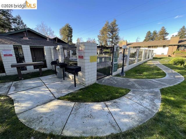 Image 21 of 27 For 2416 Shadow Ln #74