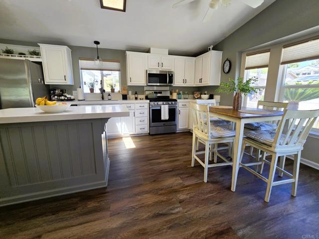 Detail Gallery Image 9 of 38 For 2239 Black Canyon Rd #55,  Ramona,  CA 92065 - 3 Beds | 2 Baths
