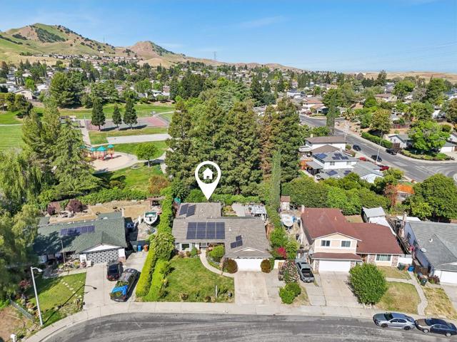 2308 Gabriel Court, Antioch CA: https://media.crmls.org/mediaz/ccefa10c-f4fd-4844-a15d-9b32b2267b5a.jpg