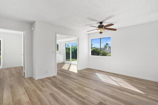 464 Dorsey Way, Vista CA: https://media.crmls.org/mediaz/ccf1147a-5ace-4fc8-9722-55c428f53752.jpg