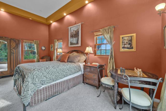 3839 Deer Lake Park Rd, Julian CA: https://media.crmls.org/mediaz/ccf128b6-4e33-4e27-93d6-6d0a6f81f2b9.jpg