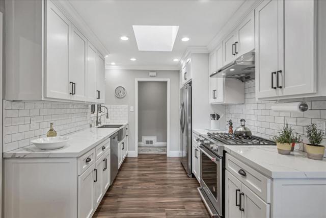 2560 La Mirada Drive, San Jose CA: https://media.crmls.org/mediaz/ccf19430-ac6f-4d76-b32a-b9ce652b9415.jpg