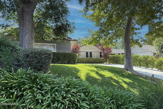 4748 Conejo Avenue, Woodland Hills CA: https://media.crmls.org/mediaz/ccf29ae8-99b2-424f-ad90-bc813b1dea56.jpg