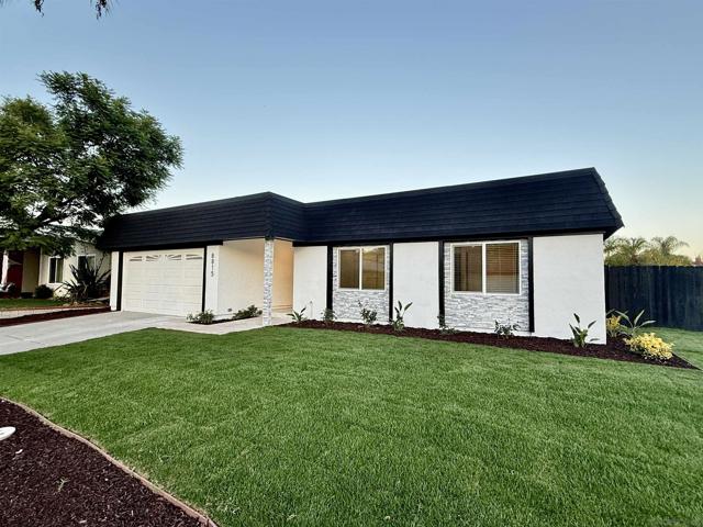 8815 Jackie Dr, San Diego CA: https://media.crmls.org/mediaz/ccf30c48-a063-4ff1-9944-bb2df0034c2a.jpg
