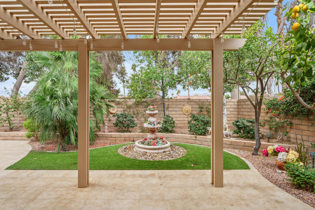 77703 Ashberry Court, Palm Desert CA: https://media.crmls.org/mediaz/ccf41b51-10ae-4c5b-9f79-2a10b7e51236.jpg