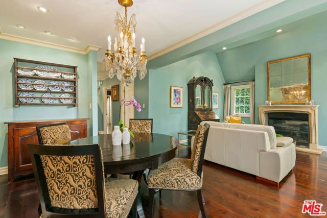 9053 Elevado Street, West Hollywood CA: https://media.crmls.org/mediaz/ccf502b0-8a81-47ed-ab82-5843cbf8b767.jpg