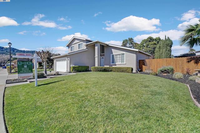 3641 Shenandoah Ct, Pleasanton CA: https://media.crmls.org/mediaz/ccf64289-f85a-4953-9f0d-779f37f4020b.jpg