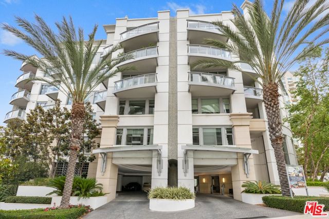 10700 Wilshire Boulevard, Los Angeles CA: https://media.crmls.org/mediaz/ccf644e0-4140-4c24-a08b-8b30538c9f7d.jpg