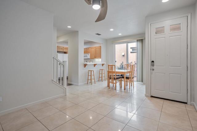 1658 Glenmore Drive, Fairfield CA: https://media.crmls.org/mediaz/ccf66812-c7c8-4ef3-a51c-d1fc7b408595.jpg