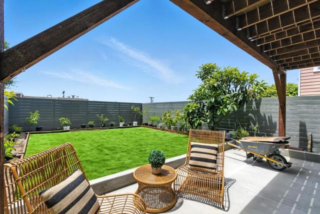 1815 18th Avenue, San Francisco CA: https://media.crmls.org/mediaz/ccf673c0-4e95-4af7-b132-436eeca574df.jpg