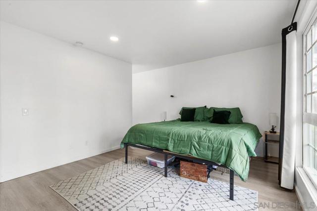 2305 Nueces Ln, Spring Valley CA: https://media.crmls.org/mediaz/ccf6c2a7-4564-48ad-bec6-acb28d10aaff.jpg