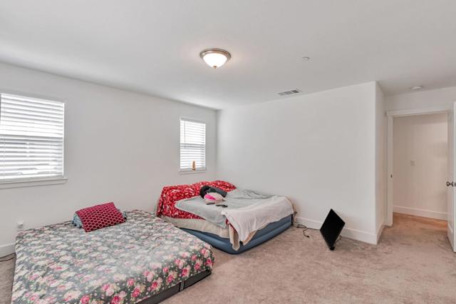 1180 Cherry Peak Way, Hollister CA: https://media.crmls.org/mediaz/ccf71965-cb93-4c16-8386-9947640366b5.jpg