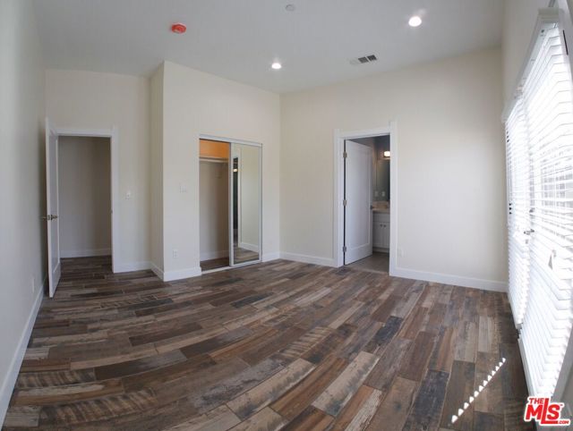 1207 W 37th Place, Los Angeles CA: https://media.crmls.org/mediaz/ccf74482-65e1-4ffd-8d4e-d562b71a1873.jpg